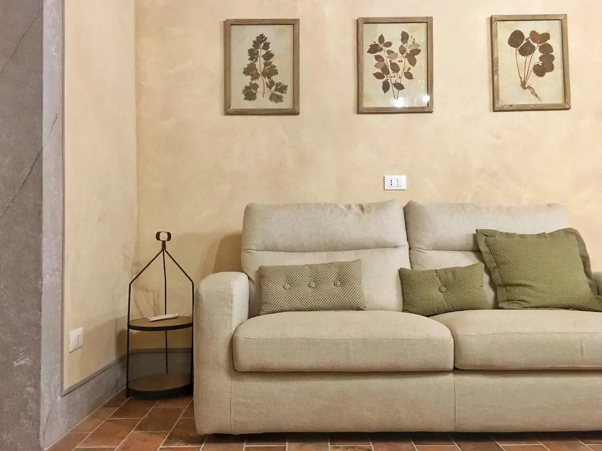 Le Camere Del Borgo Montescudaio 0*,  Italy